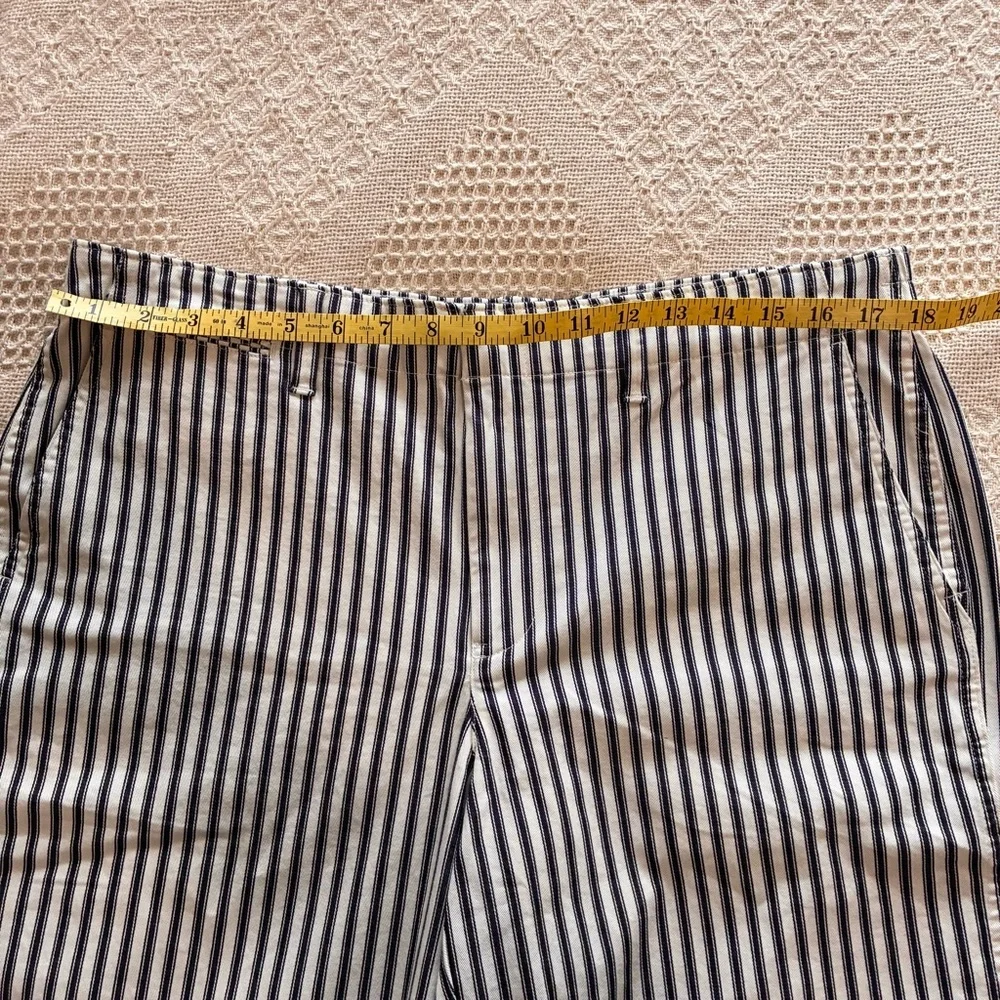 Lands’ End Shorts Blue & White Ticking Striped Bermuda Women’s Sz 14P